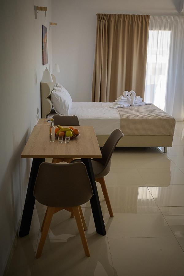 Sunsea Studios Close To The Beach Kato Gouves Extérieur photo